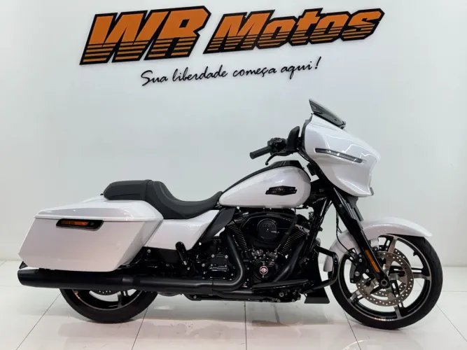 HARLEY-DAVIDSON STREET GLIDE