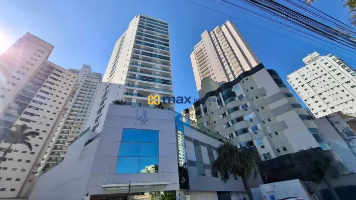 Excelente apartamento mobiliado com 2 suítes à venda no bairro Fazenda em Itajaí
