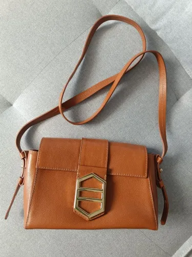 Bolsa Arezzo original couro legítimo excelente estado 