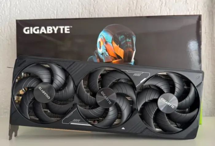 RTX 5070 Ti 16GB GIGABYTE