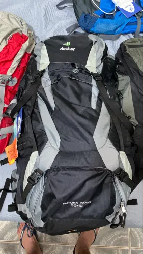 Mochila Deuter Futura Vario 50+10