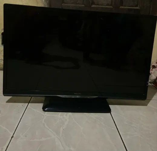 VENDO Smart TV Philips 32'', modelo 32PFL3508G/78 é um modelo antigo,