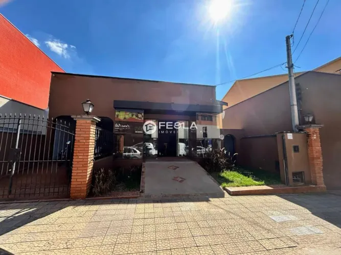 Casa à venda em Mineiros do Tietê, Centro, com 3 quartos, com 286.79 m²
