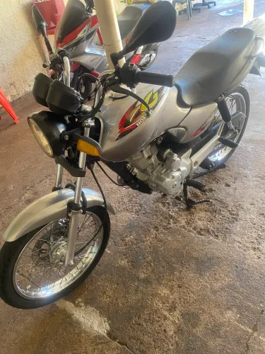 Vendo CG 125es Completa