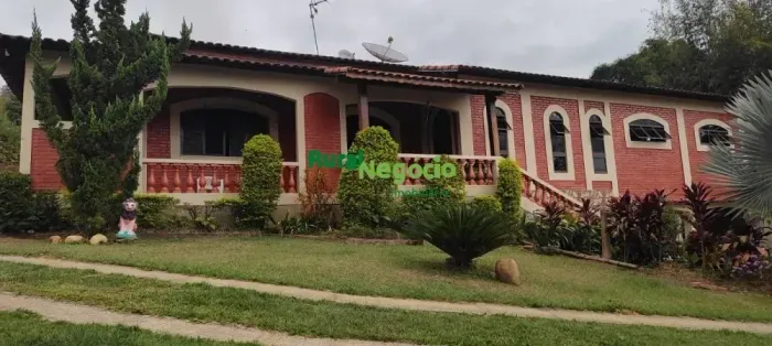 Maravilhosa Chácara à Venda em Cachoeira Paulista - SP