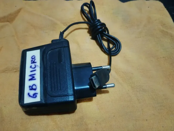 Carregador para Nintendo Game Boy Micro