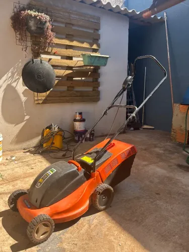 Cortador de Grama Elétrico Tramontina e Recolhedor de Grama