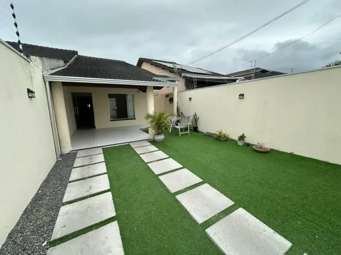 Vende linda Casa no bairro Antares em Eunápolis