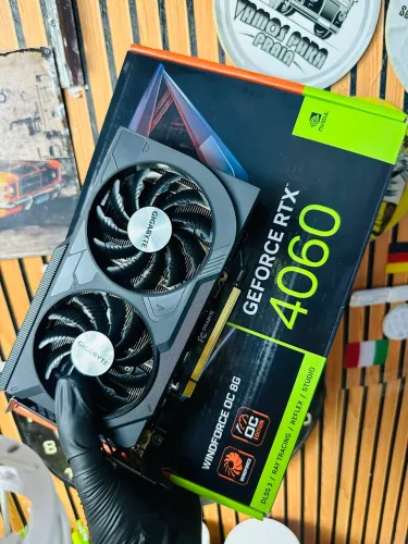 Rtx 4060 Gigabyte dual fan