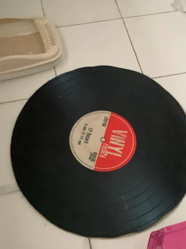Tapete que imita disco de vinil - Preço negociável