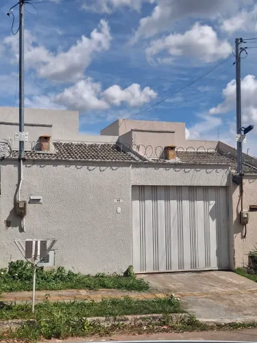 Vendo agio casa senador canedo ótima localização parcela fixa 833 fixa 