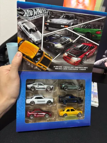 Hot wheels pack silver series 