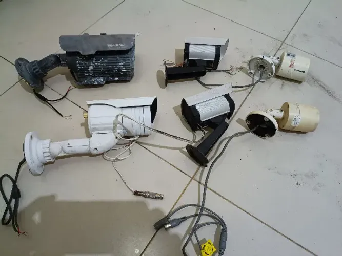 Kit de Câmeras Falsas usadas