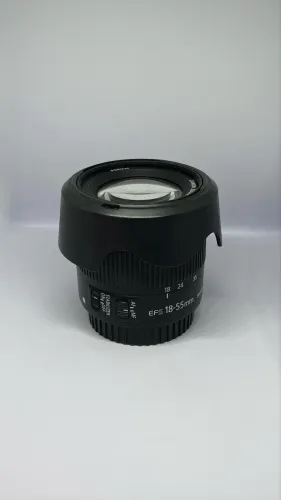 Lente Canon EF-S 18-55mm 4-5.6 Com parasol