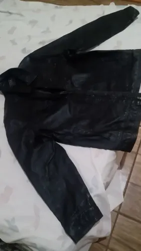 JAQUETA DE COURO LEGÍTIMO ..