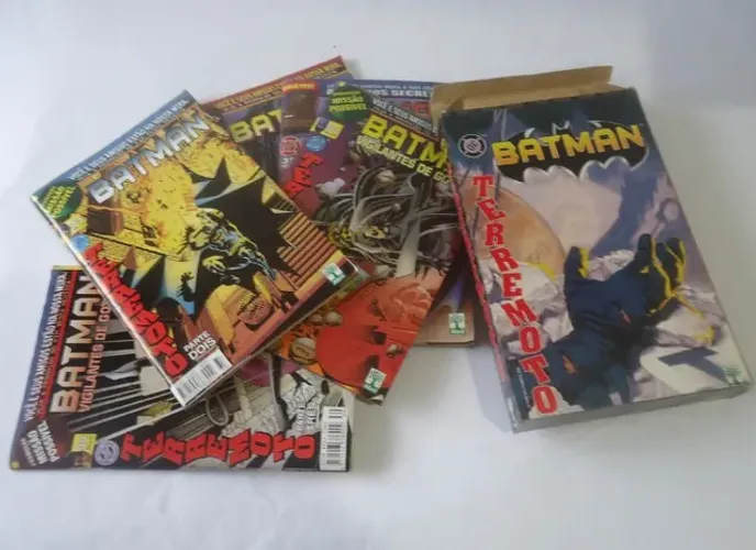 Coleção HQ Gibis DC Batman - Terremoto + Caixa exclusiva