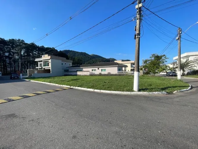 TERRENO NA RESERVA DO SAHY