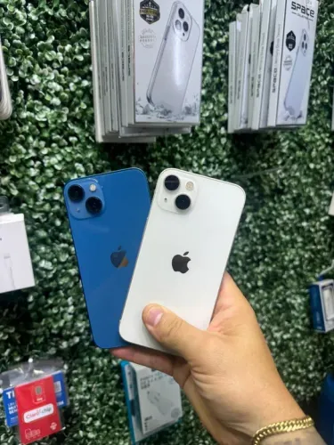 iPhone 13 azul