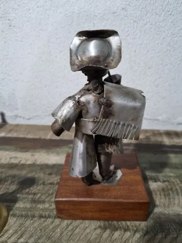 Escultura em metal Gaucho