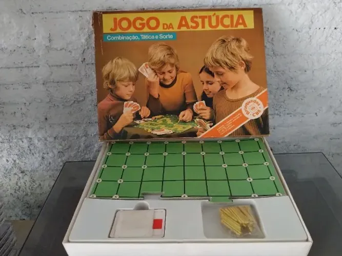 Jogo da Astúcia. Jogo de tabuleiro CBS Brinquedos. CBS Discos.