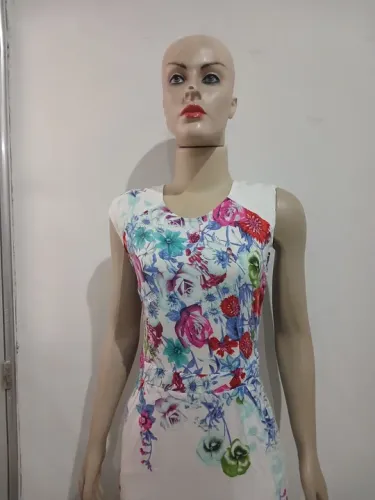 Vestido longo florido