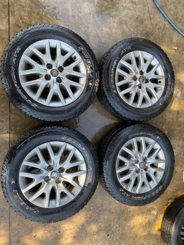 Rodas aro 15 Fiat + pneus pirelli scorpion 