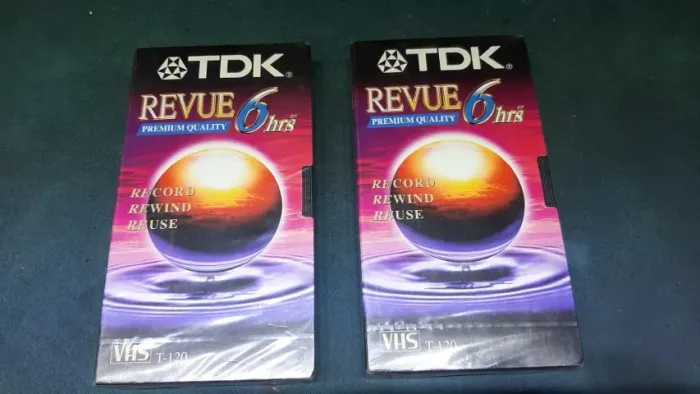 Fita VHS TDK T-120 Revue 6hrs (Virgem/Regravável) (NOVA LACRADA)