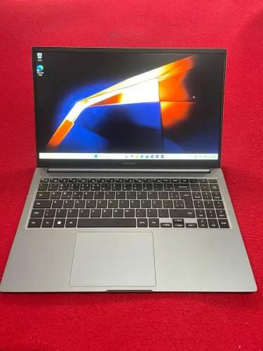 NOTEBOOK SAMSUNG GALAXY BOOK 4 I5 13° NOVO COM NOTA FISCAL,08GB RAM,SSD 256GB,TELA IPS