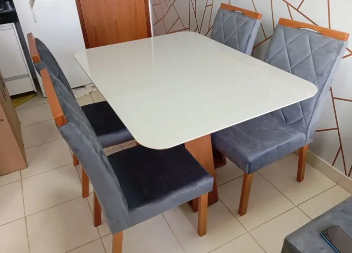 Mesa de jantar Polianna com 4 cadeiras 120x90 