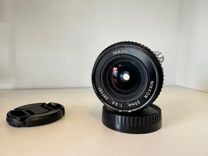 Nikon 20mm 3.5 Foco manual