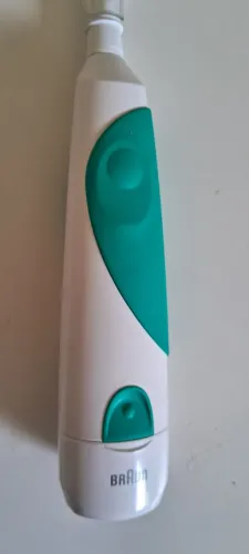 Escova Dental Elétrica Braun