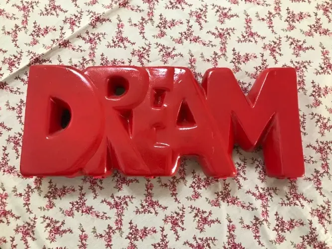 Decoração Palavra Dream Em Cerâmica Vermelha Vermelho