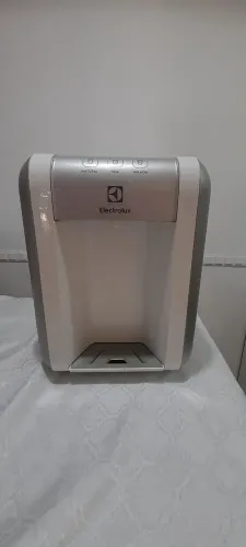 Purificador de água Electrolux natural e gelada