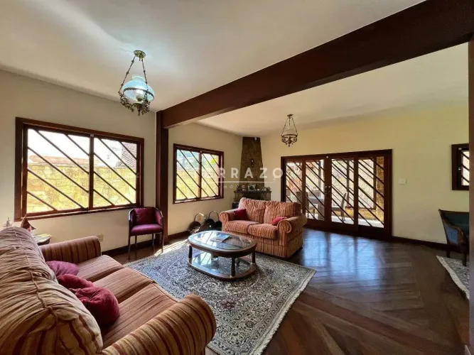 Casa para aluguel, 8 quartos, 2 suítes, 10 vagas, Várzea - Teresópolis/RJ