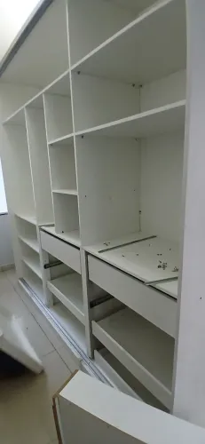 Montagem e fabricação móveis
