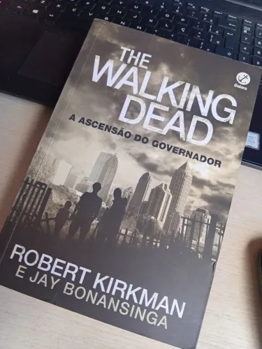 Livro The Walking Dead " A ascensão do governador"