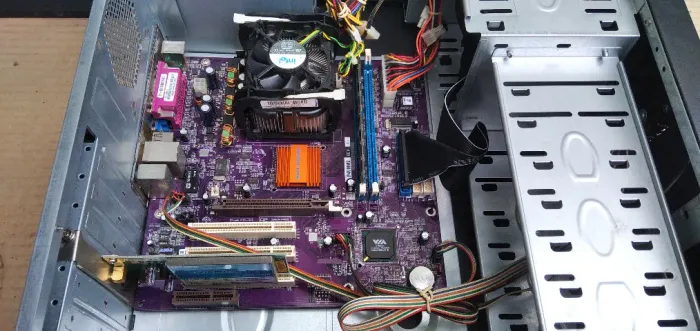 Placa mãe - P4VMM2 REV 8.1