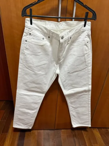 Calça Jeans Branca - Conforto e Estilo!