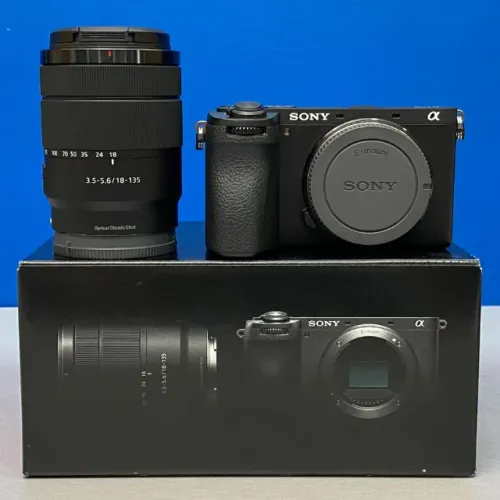 Câmera Sony A6700 Mirrorless 18-135 MM KIT NOVA/LACRADA