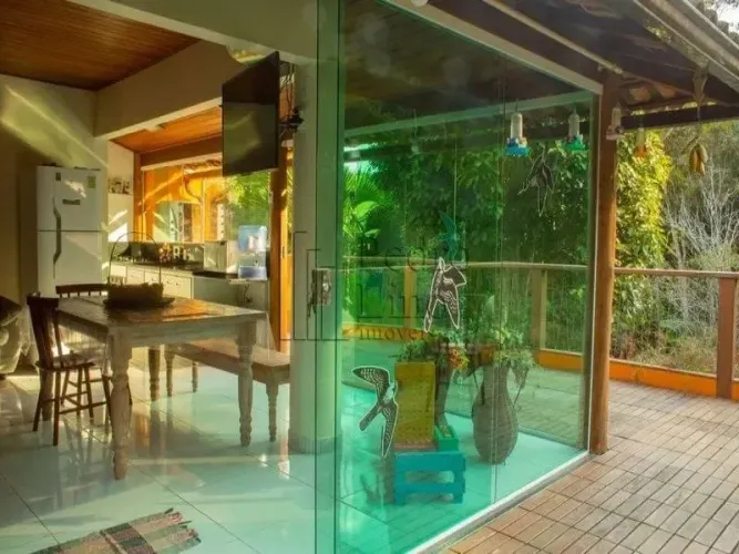 Propriedade Comercial à Venda em Marechal Floriano-ES: 94 Quartos, 12 Suítes, 7 Banheiros,