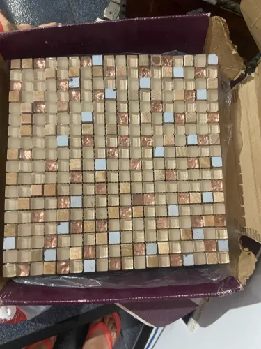 Vendo Pastilha luxo dourada para banheiro 