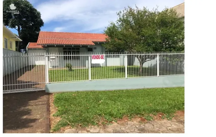 Terreno com 968 m² com casa de 140m² Localização Maravilhosa