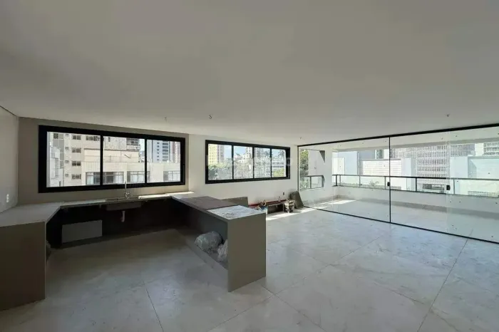 Apartamento à venda no bairro Lourdes