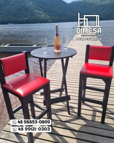 Conjunto de Mesa com 2 Cadeiras - Perfeito para seu Espaço!