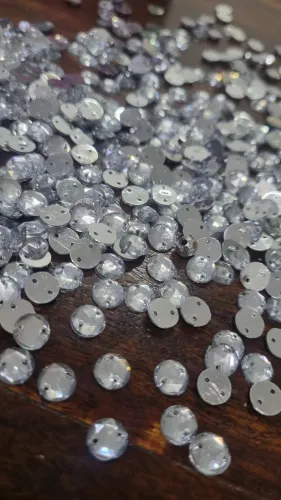 Pedras para artesanato - 530 Chaton com Furo Prata 5mm 
