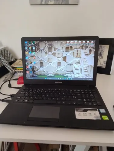 Notebook Samsung Np300e5m, Intel Core I5 7200U, Nvidia GF 920MX 2gb - SSD 250gb 8gb Ram