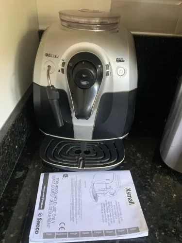 Máquina de café Saeco Xsmall Plus - usada