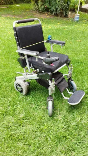 Cadeira de Rodas Motorizada Divinita 