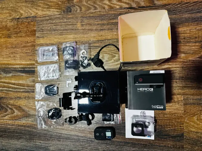 GOPRO 3 SILVER + CONTROLE + ACESSÓRIOS