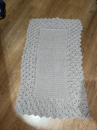 Tapete de linha feito a mão 0,50x0,80 cm